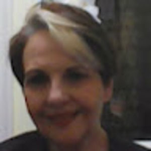 Meet your Posher, Claudia deane